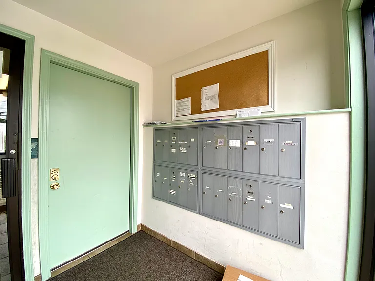 1020 W Elizabeth Ave #B-6 — Photo 3