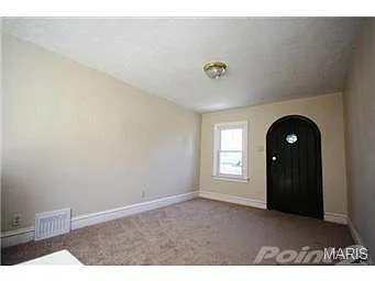 2363 Goodale Ave photo 1