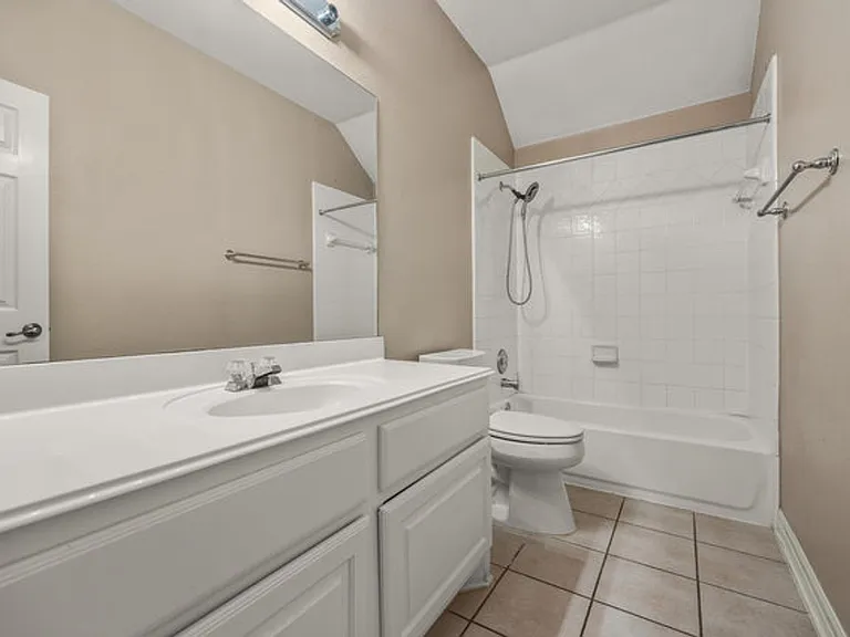 410 Cadence Hl — Photo 19