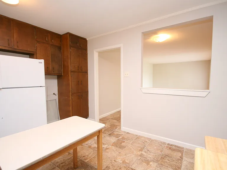 417 Greenacres Dr NW — Photo 10