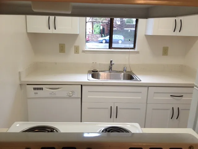 944 Hough Ave photo 1