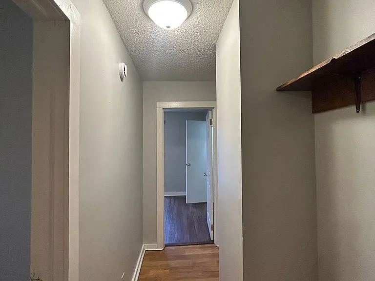 The Heritage House — Photo 9