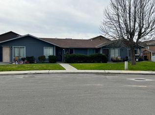 685 Woodside Dr APT C, Wasco, CA
