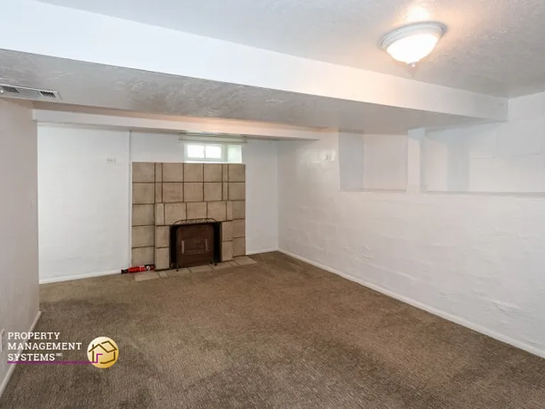 333 E Roosevelt Ave — Photo 16