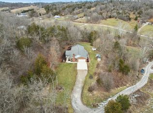 8022 Stonehouse Rd, California, KY 41007