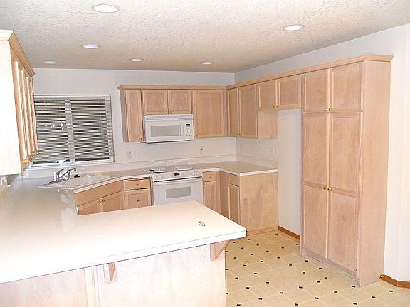 2nd image of 15222 SW Firtree Dr