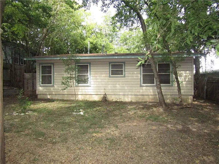 3715 Hollywood Ave — Photo 33