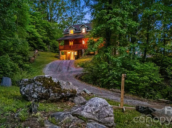 114 Johns Creek Rd, Canton, NC 28716