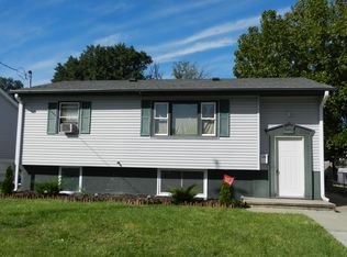 2712 S 6th St, Council Bluffs, IA 51501