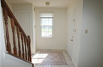 3rd image of 814 Archer Pl