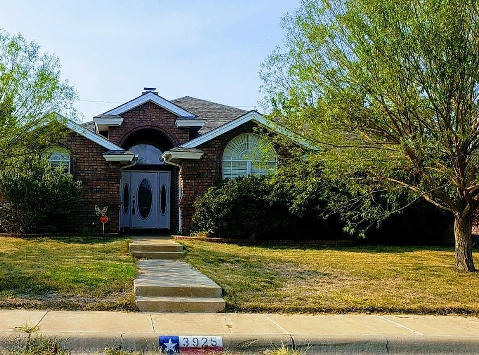 1st image of 3925 Lyndale Dr
