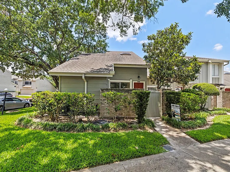 13002 Greenway Chase Ct — Photo 1