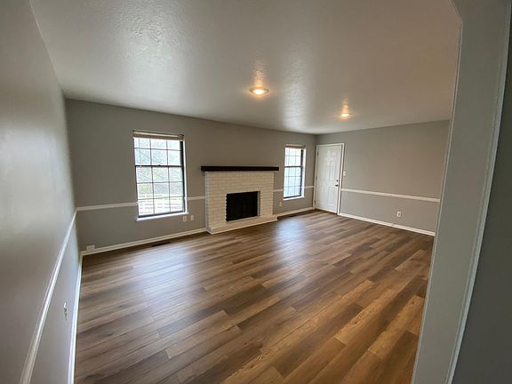 Working gas fireplace