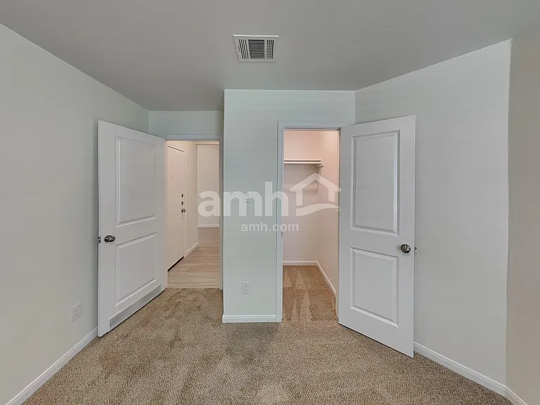 2708 Iberia Ct — Photo 16