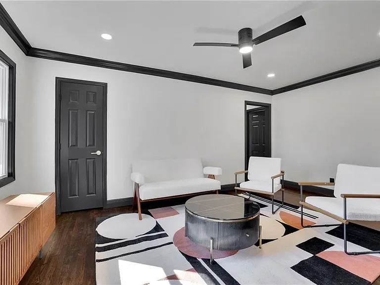 1722 San Gabriel Ave — Photo 3
