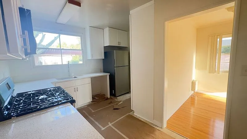 3 bed, 2.0 bath, 1262 sqft, $3,595 — Photo 4