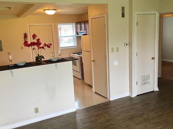3rd image of 2324 Dawson St