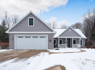 1263 Tacoma Beach Rd, Sturgeon Bay, WI 54235