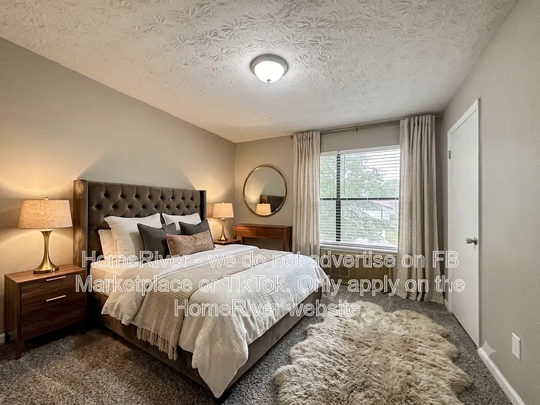 323 Park Ridge Ct — Photo 5