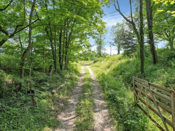 5840 Township Road 248, Logan, OH 43138