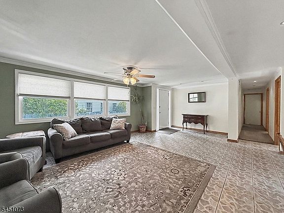 2nd image of 8 Martin Rd