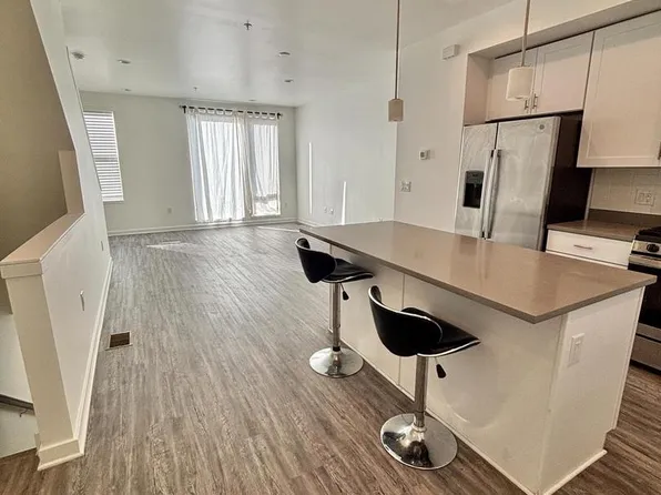 3103 Beachview Ln, Philadelphia, PA 19125