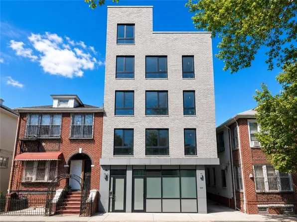929 43rd St #2A, Brooklyn, NY 11219
