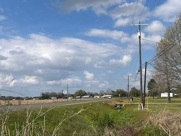 4th image of 4417 Chataignier Rd