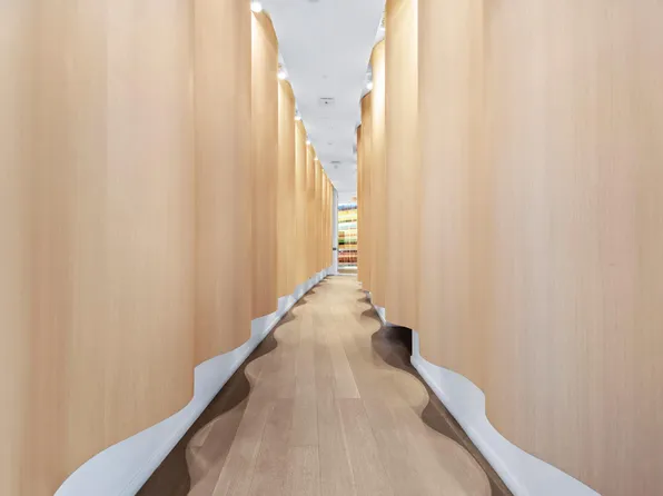 801 S Pointe Dr APT 305, Miami Beach, FL 33139