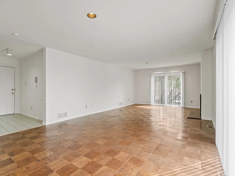270 Shady Ave #34 — Photo 9