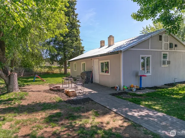 632 Dayton Street, Omak, WA 98841