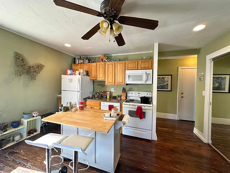 145 Highland Ave #2 — Photo 13