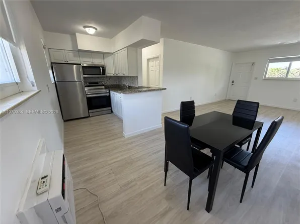 12101 Griffing Blvd #6, Miami, FL 33161