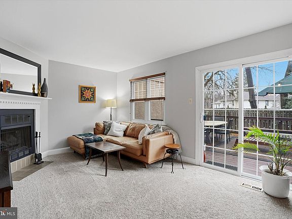 3rd image of 415 Eagle Rd #8