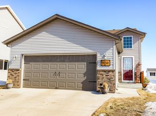 5710 58th St S, Fargo, ND