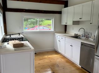 21 Roberts Farm Ln, Putney, VT 05346