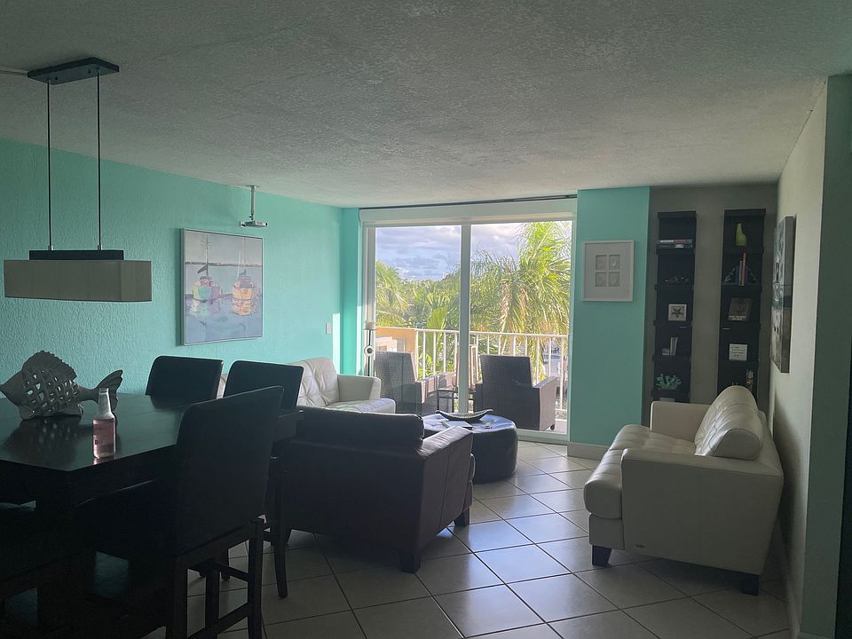 1st image of 2350 NE 135th St APT 304
