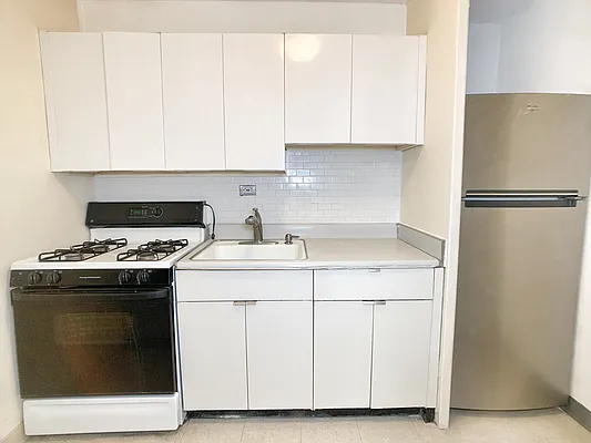 Rented by Corcoran | media 16