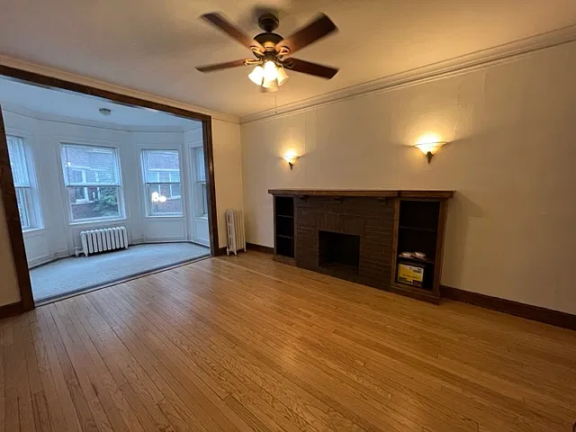 827 W Cornelia Ave — Photo 3