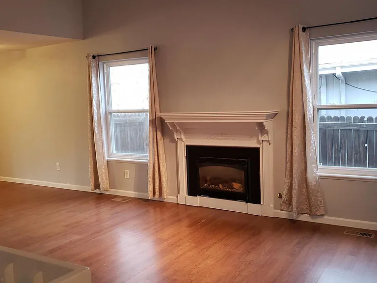 18959 E Loyola Cir — Photo 2