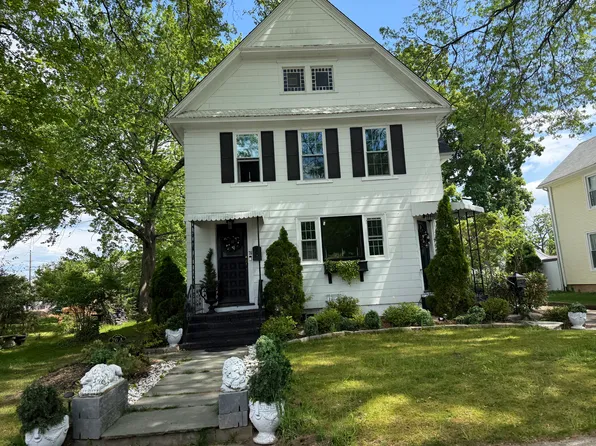 76 Elm St Floor 2, Westwood, NJ 07675