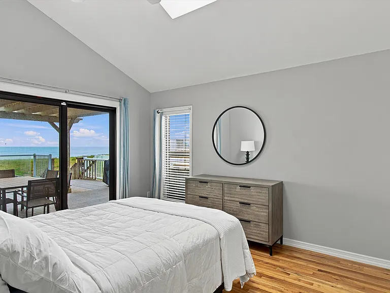 717 Dune Rd — Photo 13