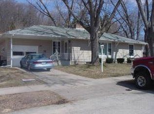 908 18th Ave NE, Rochester, MN 55906