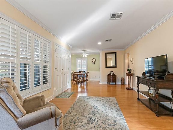 3rd image of 2601 Metairie Lawn Dr #119