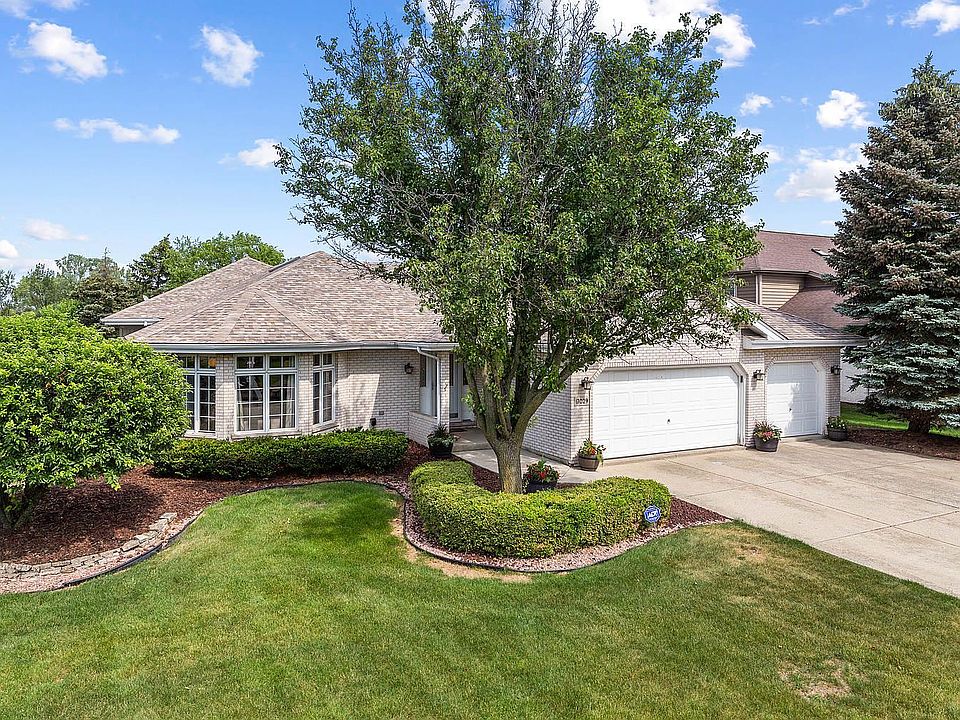1st image of 17029 S Pineview Dr