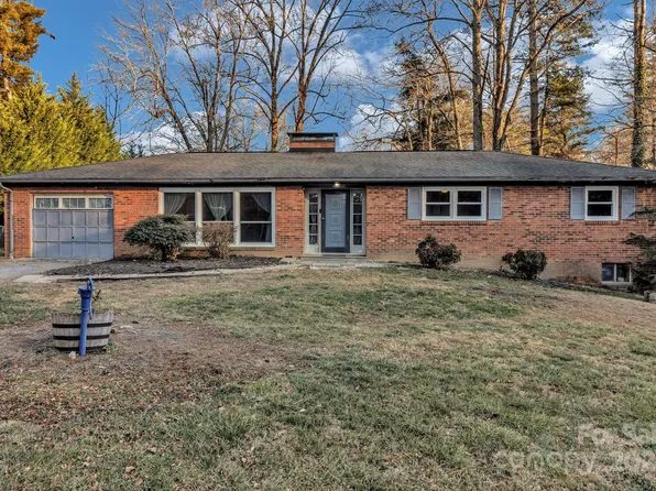 101 Forest Dr, Hendersonville, NC 28791