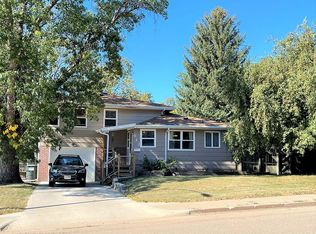613 N Poplar Ave, Pierre, SD 57501