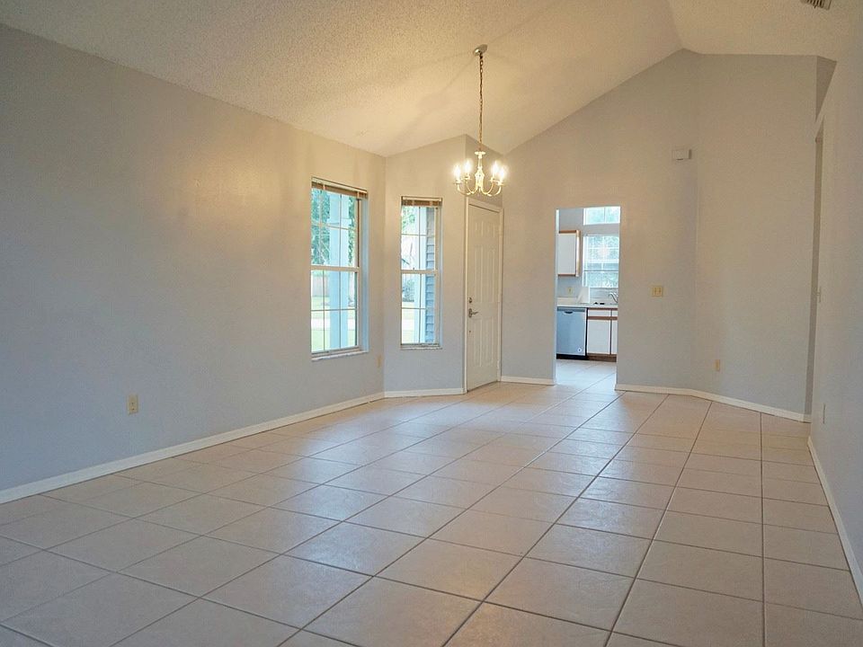 1st image of 9957 Aloma Bend Ln
