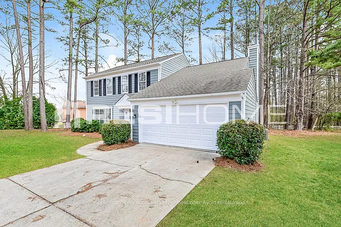 3 bed, 2.5 bath, 1640 sqft, $1,815 — Photo 2