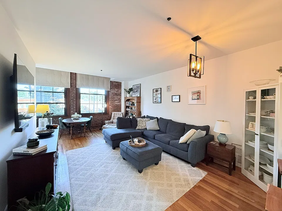 1241 Adams St #310